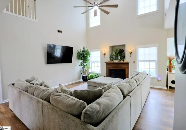 Photo 4 of Single family home for sale at 119 Berwick Ct, Easley, SC 29642 | MLS# 1598655 | Listing updated on 2026-10-07