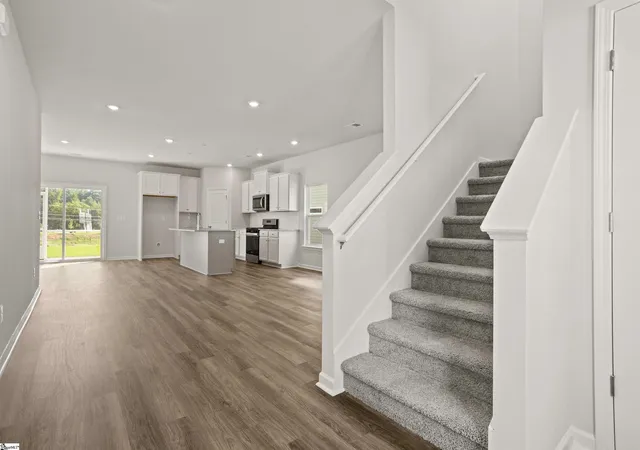 Photo 3 of Single family home for sale at 22 Red Bank Rd, Simpsonville, SC 29681 | MLS# 1599166 | Listing updated on 2026-10-02
