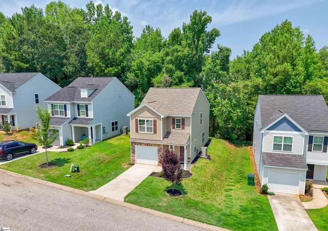 Photo 2 of Single family home for sale at 648 Millsgate Cir, Boiling Springs, SC 29316 | MLS# 1599328 | Listing updated on 2026-08-21