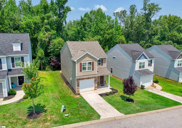 Photo 3 of Single family home for sale at 648 Millsgate Cir, Boiling Springs, SC 29316 | MLS# 1599328 | Listing updated on 2026-08-21