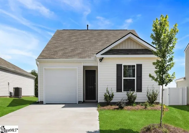 1st image of 109 Elgin Dr, Laurens, SC 29360 | MLS# 1574924