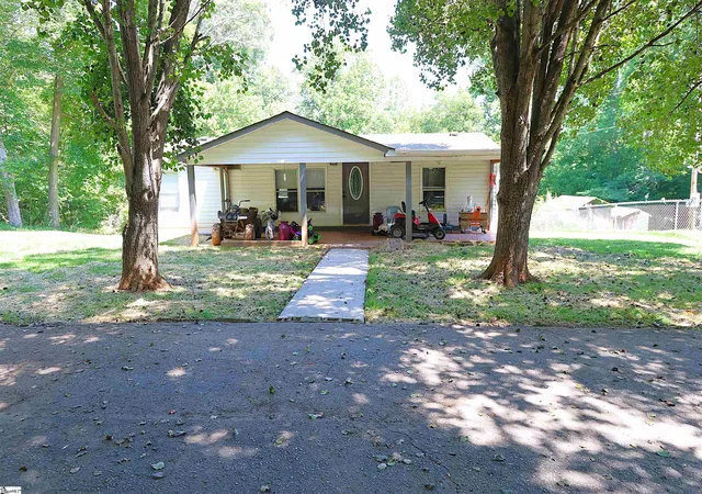 Photo 1 of Manufactured home for sale at 251 Crenshaw Rd, Cowpens, SC 29330 | MLS# 1594057 | Listing updated on 2026-08-08