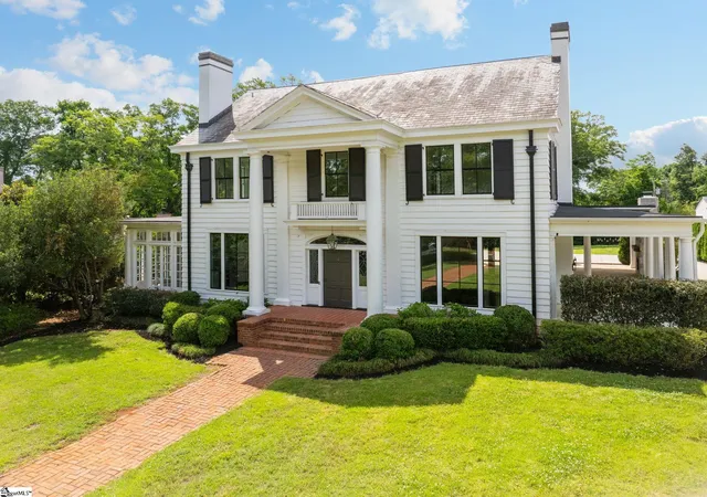 Photo 2 of Single family home for sale at 18 Sirrine Dr, Greenville, SC 29605 | MLS# 1597923 | Listing updated on 2026-09-09