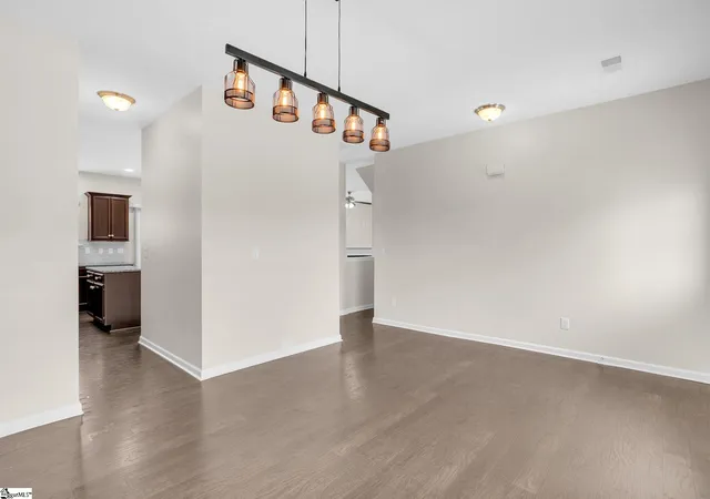 Photo 3 of Single family home for sale at 217 Lake Grove Rd, Simpsonville, SC 29681 | MLS# 1599326 | Listing updated on 2026-09-22