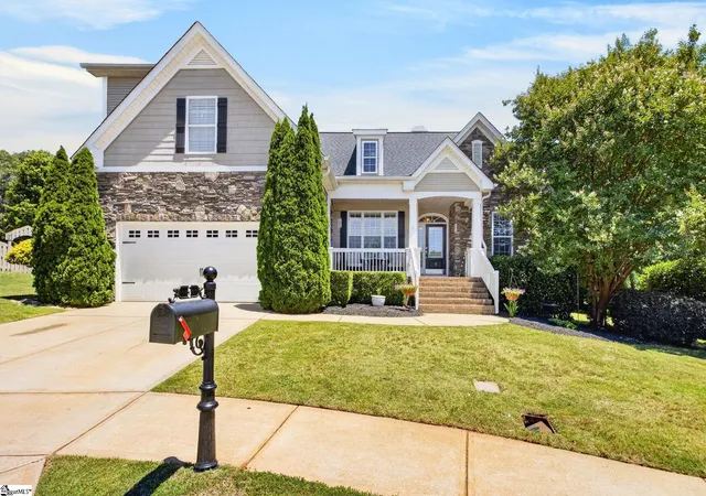Photo 1 of Single family home for sale at 5 Boxford Ct, Greer, SC 29650 | MLS# 1592425 | Listing updated on 2026-09-12