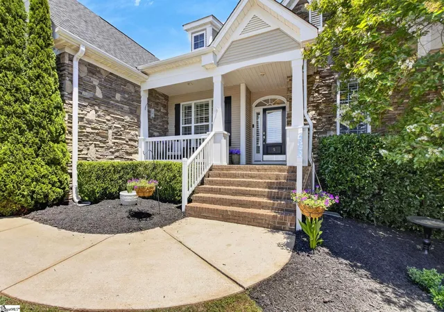Photo 2 of Single family home for sale at 5 Boxford Ct, Greer, SC 29650 | MLS# 1592425 | Listing updated on 2026-09-12