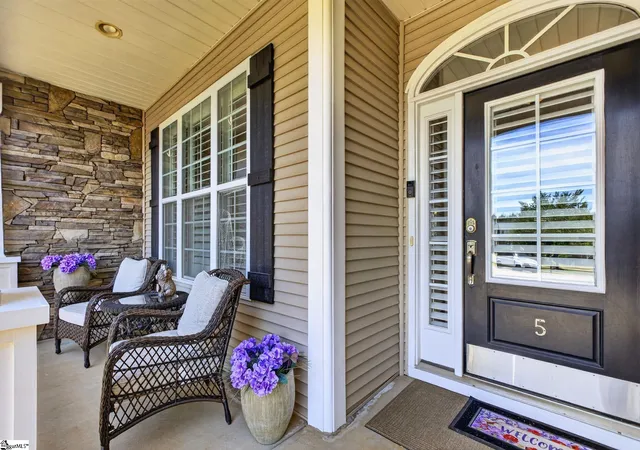 Photo 2 of Single family home for sale at 5 Boxford Ct, Greer, SC 29650 | MLS# 1592425 | Listing updated on 2026-09-12