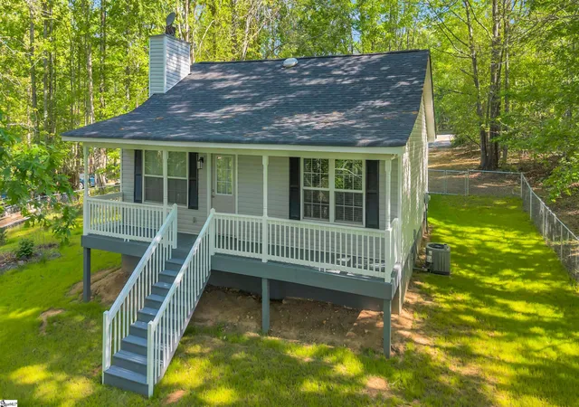 1st image of 425 Cochise Dr, Waterloo, SC 29384 | MLS# 1589006