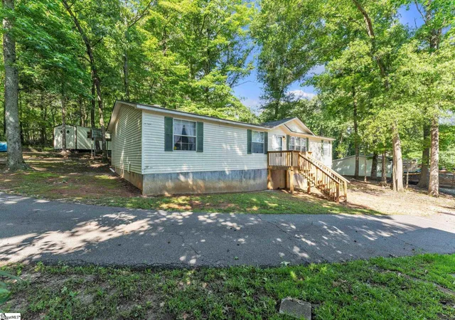 Photo 3 of Manufactured home for sale at 7401 Hwy 24, Townville, SC 29689 | MLS# 1598541 | Listing updated on 2026-07-22