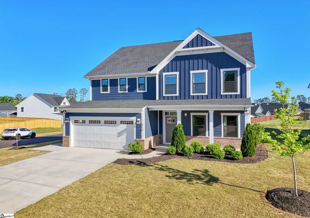 Photo 2 of Single family home for sale at 616 Vestrella Rd, Greenville, SC 29605 | MLS# 1589825 | Listing updated on 2026-07-30