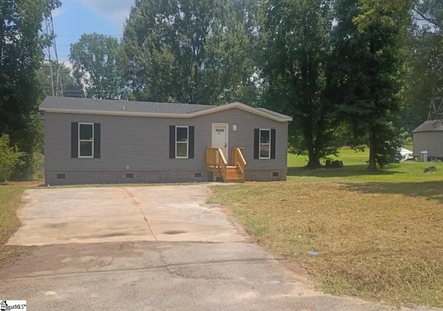 Homes for sale in Pacolet, SC | 211 Woodland Cir, Pacolet, SC 29372 | MLS# 1597003
