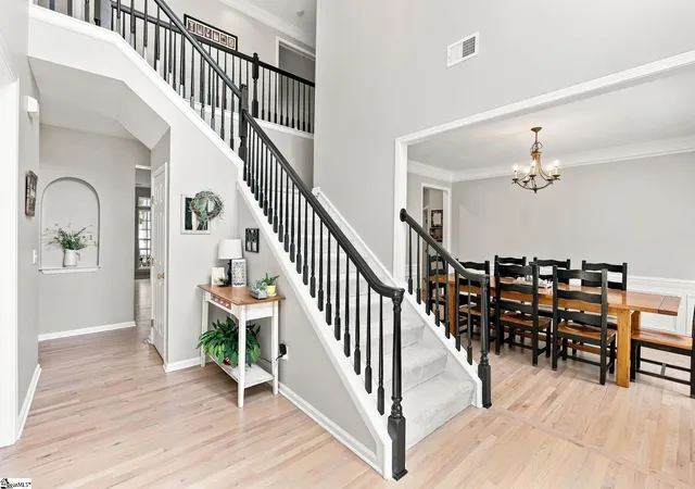 Photo 4 of Single family home for sale at 8 Green Bank Ln, Simpsonville, SC 29681 | MLS# 1602122 | Listing updated on 2026-08-27