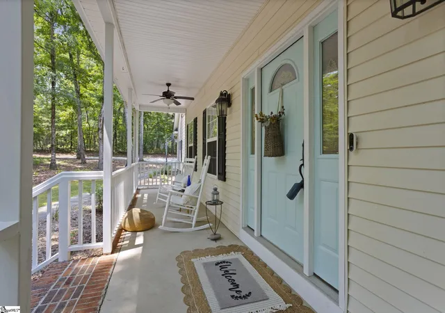 Photo 4 of Single family home for sale at 205 Manly Ct, Greer, SC 29651 | MLS# 1599480 | Listing updated on 2026-09-24