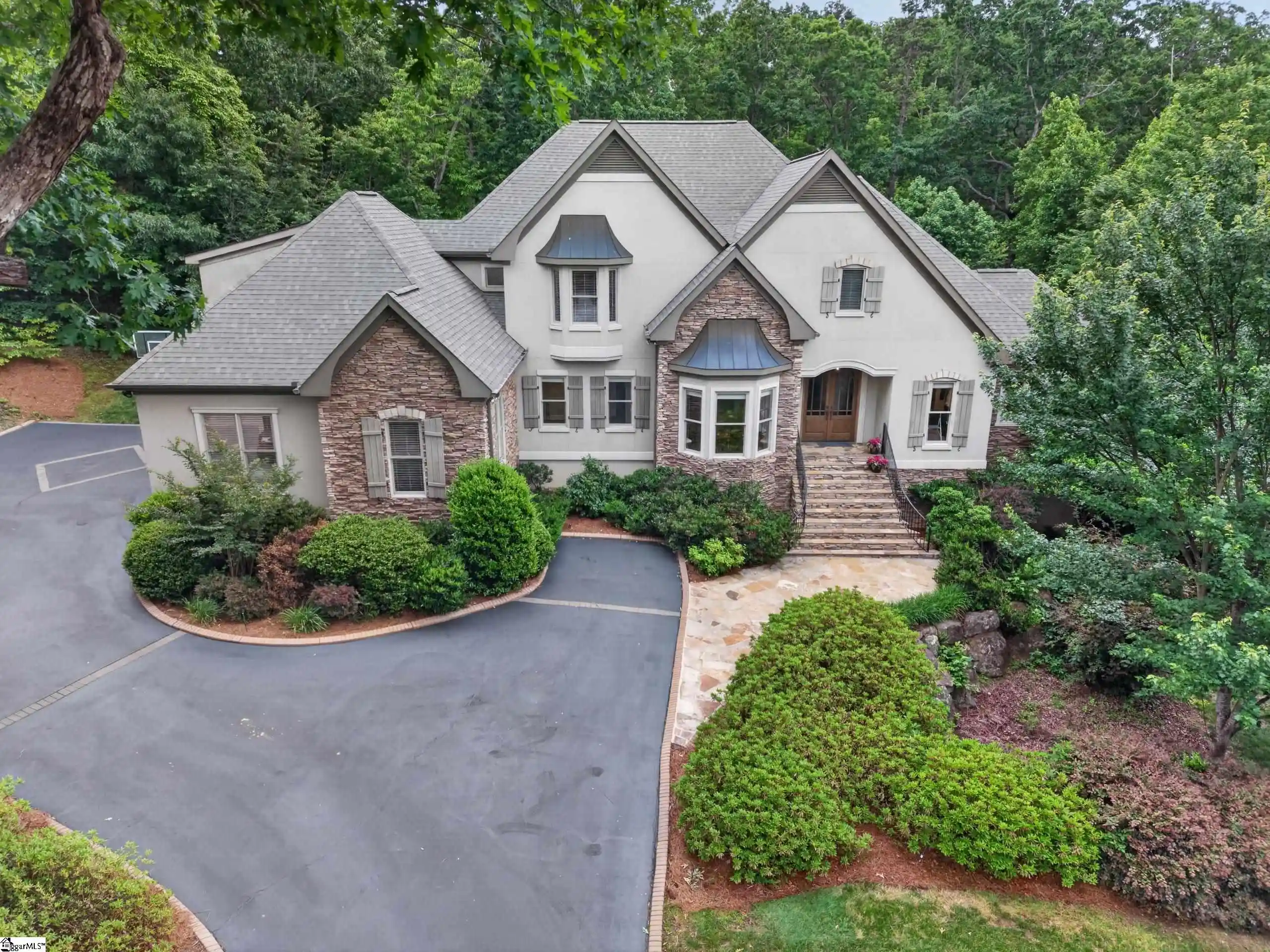 Photo 1 of Single family home for sale at 9 Portofino Ct, Greenville, SC 29609 | MLS# 1606702 | Listing updated on 2026-10-15