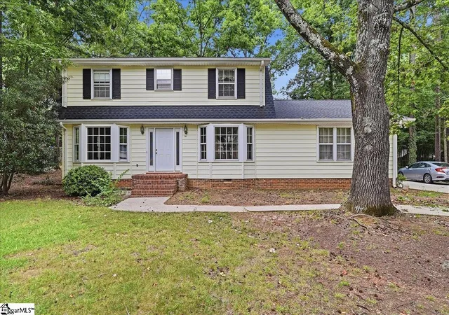 Photo 1 of Single family home for sale at 201 Crepe Myrtle Ct, Greenville, SC 29607 | MLS# 1596943 | Listing updated on 2026-08-18