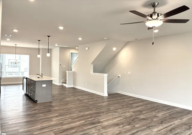 Photo 3 of Townhouse for sale at 7 Pikewood Ln, Greenville, SC 29607 | MLS# 1558545 | Listing updated on 2026-07-17