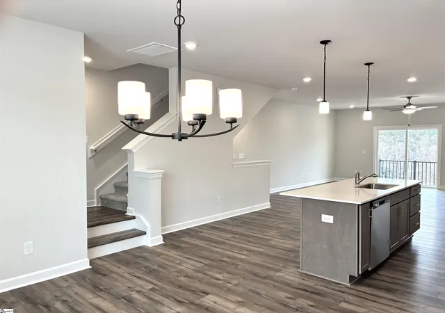 Photo 3 of Townhouse for sale at 7 Pikewood Ln, Greenville, SC 29607 | MLS# 1558545 | Listing updated on 2026-07-17