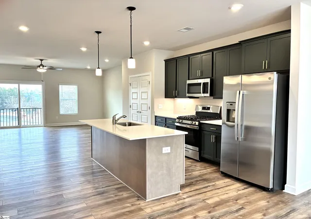 Photo 4 of Townhouse for sale at 7 Pikewood Ln, Greenville, SC 29607 | MLS# 1558545 | Listing updated on 2026-07-17