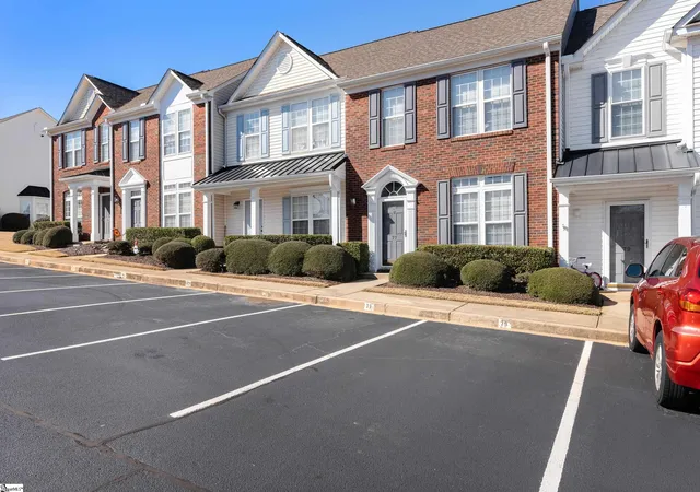 Homes for sale in Greer, SC | 77 Spring Crossing Cir, Greer, SC 29650 | MLS# 1595547