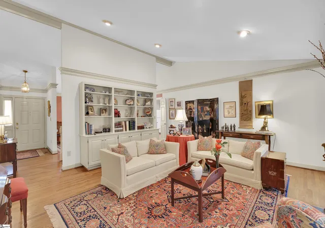 Photo 3 of Sale Pending at 1270 Shadow Wy, Greenville, SC 29615 | MLS# 1599904 | Listing updated on 2026-08-14