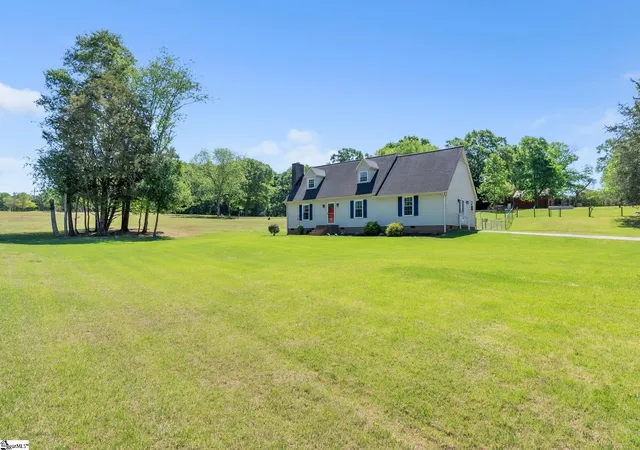 2nd image of 15 Hoedad Dr, Fountain Inn, SC 29644 | MLS# 1595348