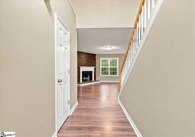 Photo 4 of Single family home for sale at 3 Old Hastings Ct, Mauldin, SC 29662 | MLS# 1600110 | Listing updated on 2026-09-11