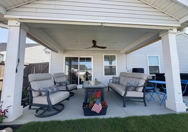 Photo 3 of Single family home for sale at 1324 Coffeetree Dr, Reidville, SC 29388 | MLS# 1599246 | Listing updated on 2026-09-25