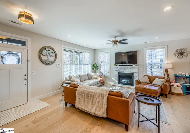 Photo 2 of Single family home for sale at 26 Birch Tree Rd, Greer, SC 29651 | MLS# 1579845 | Listing updated on 2026-07-11