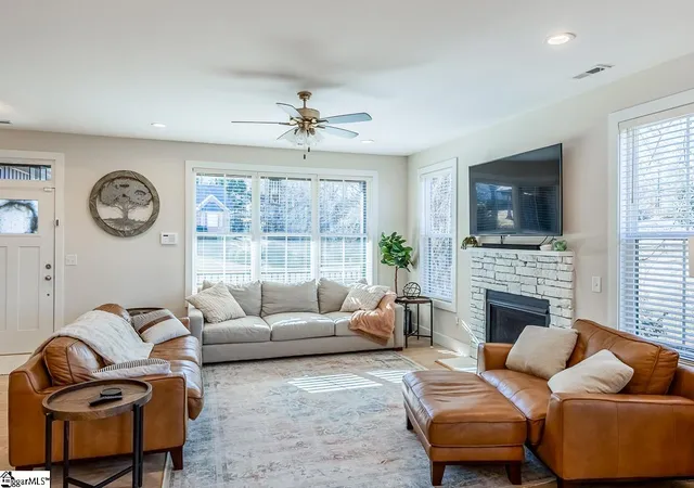 Photo 4 of Single family home for sale at 26 Birch Tree Rd, Greer, SC 29651 | MLS# 1579845 | Listing updated on 2026-07-11