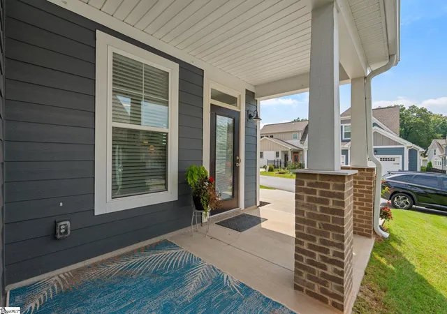 Photo 3 of Townhouse for sale at 550 Twin Lake Rd, Greenville, SC 29609 | MLS# 1600788 | Listing updated on 2026-08-28