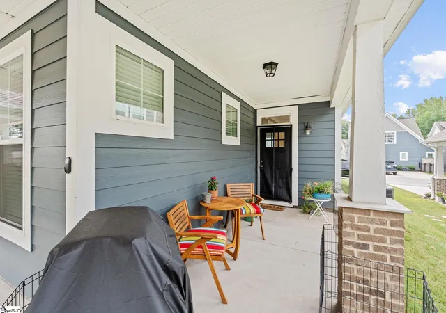 Photo 4 of Townhouse for sale at 550 Twin Lake Rd, Greenville, SC 29609 | MLS# 1600788 | Listing updated on 2026-08-28