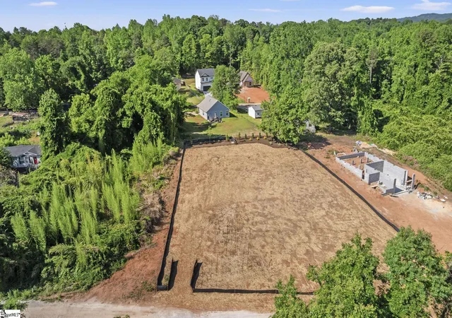 Homes for sale in Taylors, SC | 103 S Silver Lake Dr, Taylors, SC 29687 | MLS# 1597208