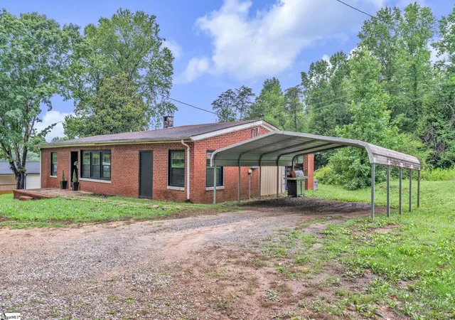 Photo 2 of Single family home for sale at 10774 Hwy 11, Campobello, SC 29322 | MLS# 1598811 | Listing updated on 2026-10-05