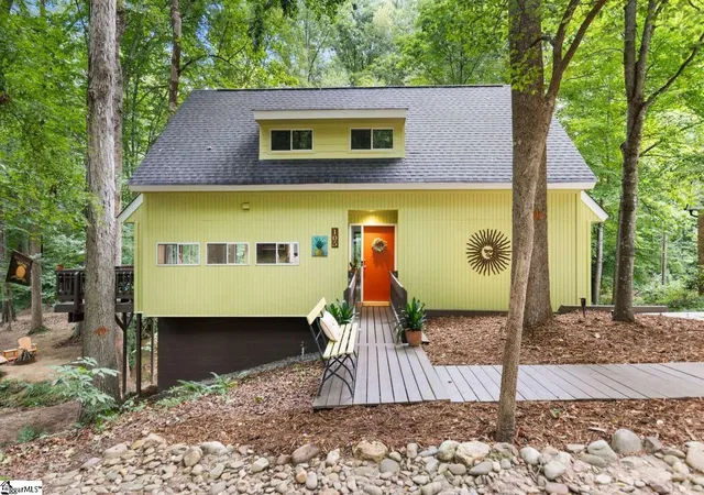Photo 1 of Single family home for sale at 105 Mitchell Ave, Clemson, SC 29631 | MLS# 1602368 | Listing updated on 2026-08-31