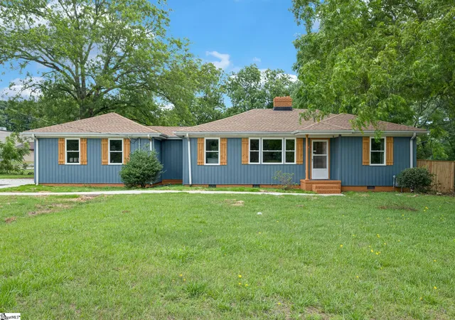 Photo 1 of Single family home for sale at 1010 Log Shoals Rd, Mauldin, SC 29662 | MLS# 1594141 | Listing updated on 2026-08-28
