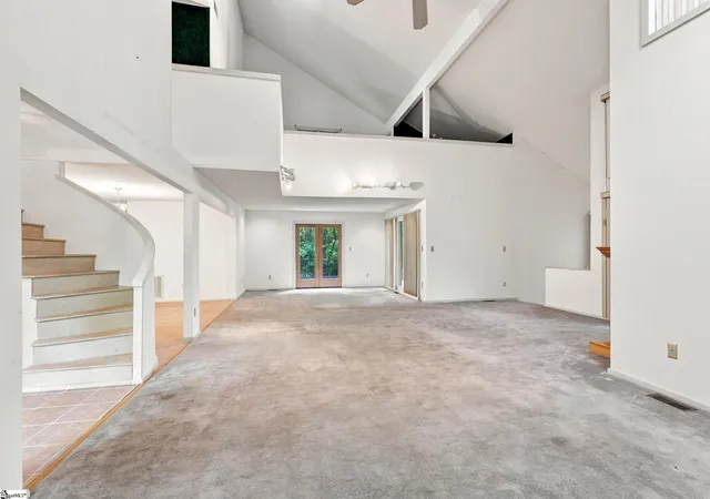Photo 3 of Single family home for sale at 47 Green Valley Rd, Greenville, SC 29617 | MLS# 1601285 | Listing updated on 2026-09-05