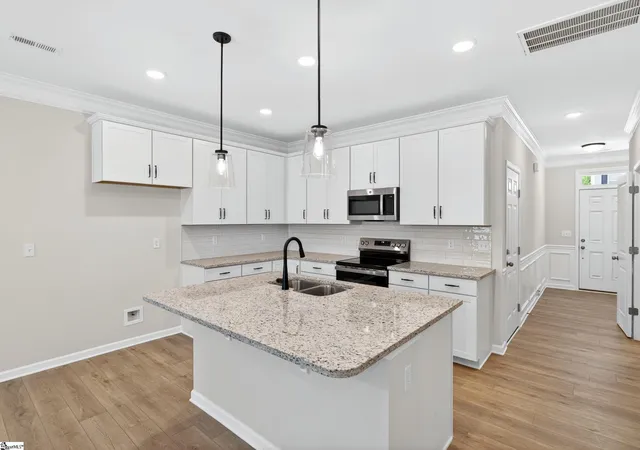 Photo 3 of Townhouse for sale at 52 Fair Village Ln, Simpsonville, SC 29680 | MLS# 1600606 | Listing updated on 2026-09-11