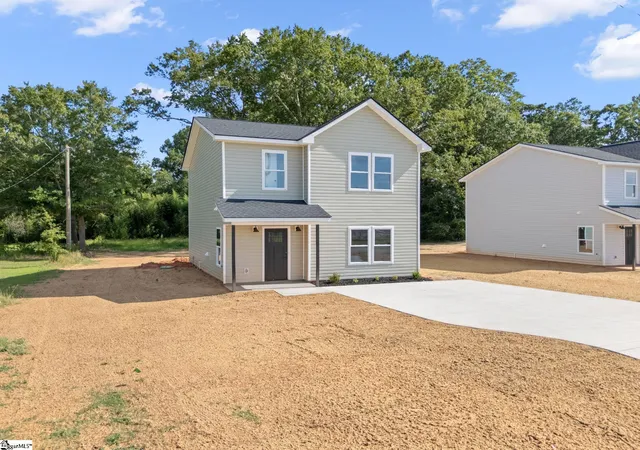 Photo 2 of Single family home for sale at 706 Laurel St, Honea Path, SC 29654 | MLS# 1593796 | Listing updated on 2026-09-08