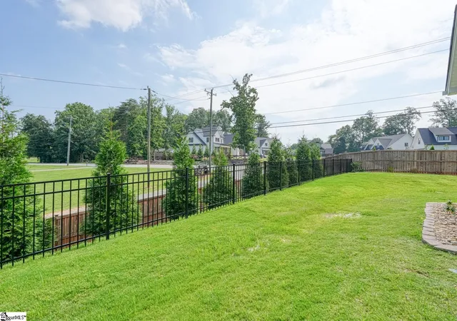 Photo 3 of Single family home for sale at 201 Tyrian Dr, Greenville, SC 29607 | MLS# 1596550 | Listing updated on 2026-07-12