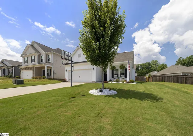 Photo 2 of Single family home for sale at 313 Balsa Wy, Seneca, SC 29678 | MLS# 1598057 | Listing updated on 2026-09-07
