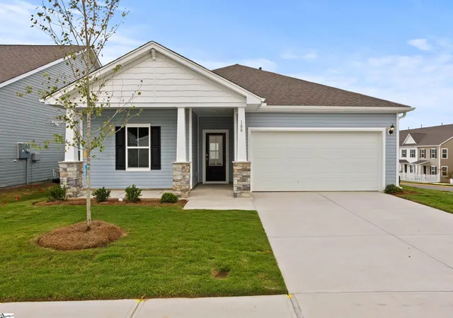 Photo 1 of Single family home for sale at 100 Wilson School St, Simpsonville, SC 29681 | MLS# 1601019 | Listing updated on 2026-10-02