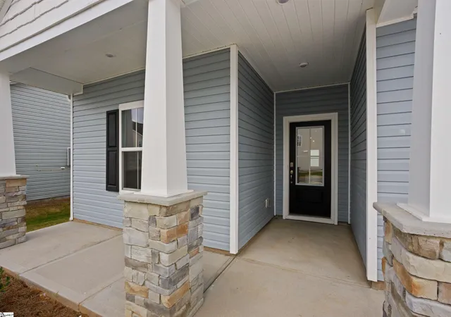 Photo 2 of Single family home for sale at 100 Wilson School St, Simpsonville, SC 29681 | MLS# 1601019 | Listing updated on 2026-10-02