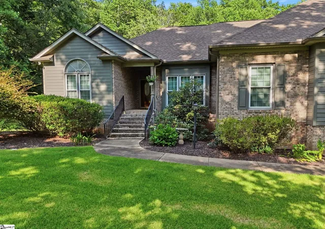 Photo 3 of Single family home for sale at 703 Garnett Wy, Simpsonville, SC 29680 | MLS# 1597329 | Listing updated on 2026-07-30