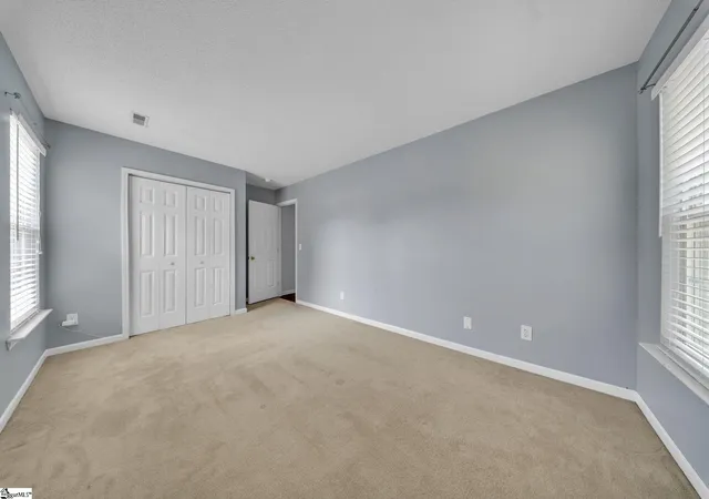Photo 4 of Single family home for sale at 5 Earleigh Ct, Simpsonville, SC 29681 | MLS# 1600828 | Listing updated on 2026-08-13