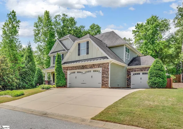 Photo 2 of Single family home for sale at 3 Morton Grove Ln, Simpsonville, SC 29681 | MLS# 1598386 | Listing updated on 2026-10-09