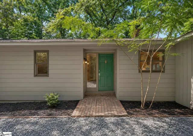 Photo 2 of Single family home for sale at 215 Hearthstone Ridge Rd Rd, Landrum, SC 29356 | MLS# 1602354 | Listing updated on 2026-09-04