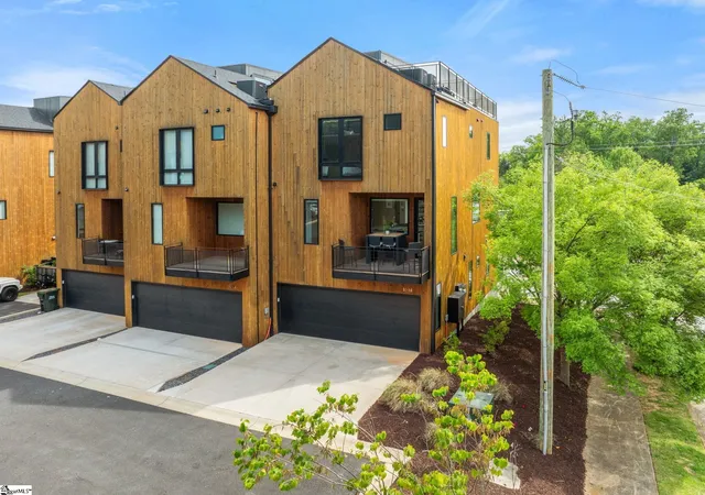 2nd image of 107 East Stone Ave, Greenville, SC 29609 | MLS# 1588687
