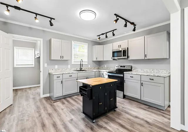 5th image of 809 E Ferguson St, Clinton, SC 29325 | MLS# 1588778