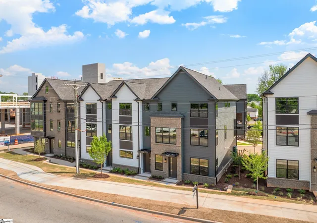 3rd image of 1305 Pendleton St #Unit 12, Greenville, SC 29611 | MLS# 1589767