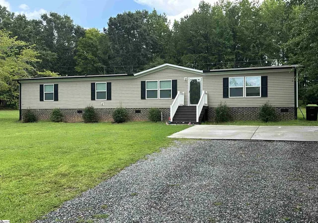 Manufactured home for sale at 212 Robinwood Cir, Starr, SC 29684 | MLS# 1600654